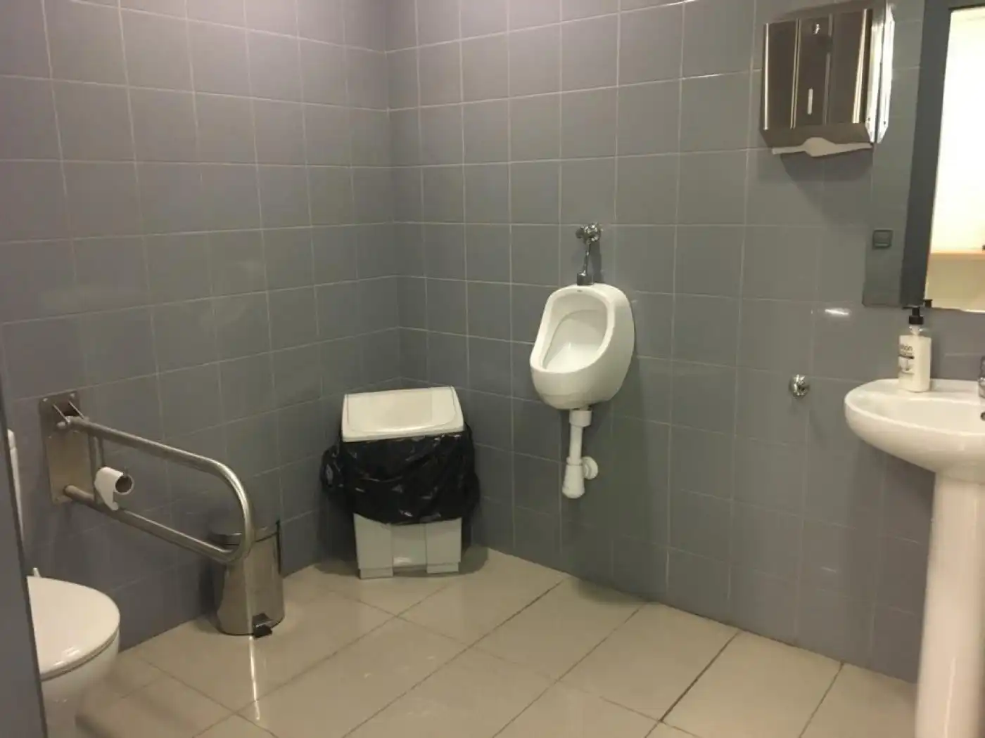 Business premises to rent in Sant Josep - Zona Hospital, imagen 4