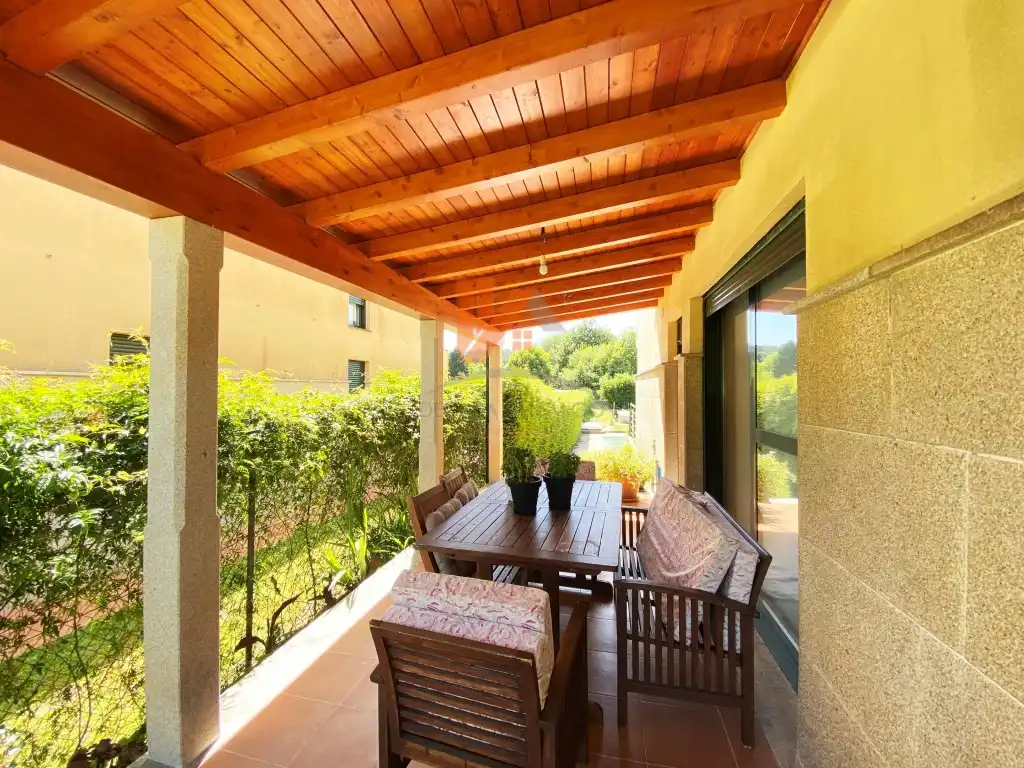 Terraza de Casa o chalet en venta en Teo con Jardín privado, Terraza y Piscina