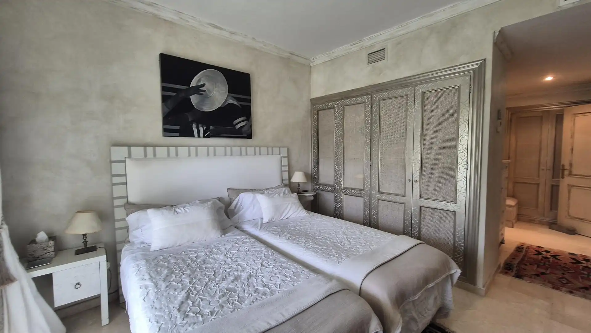 Bedroom of Houses for sale in Benahavís  with Air Conditioner, Terrace and Storage room