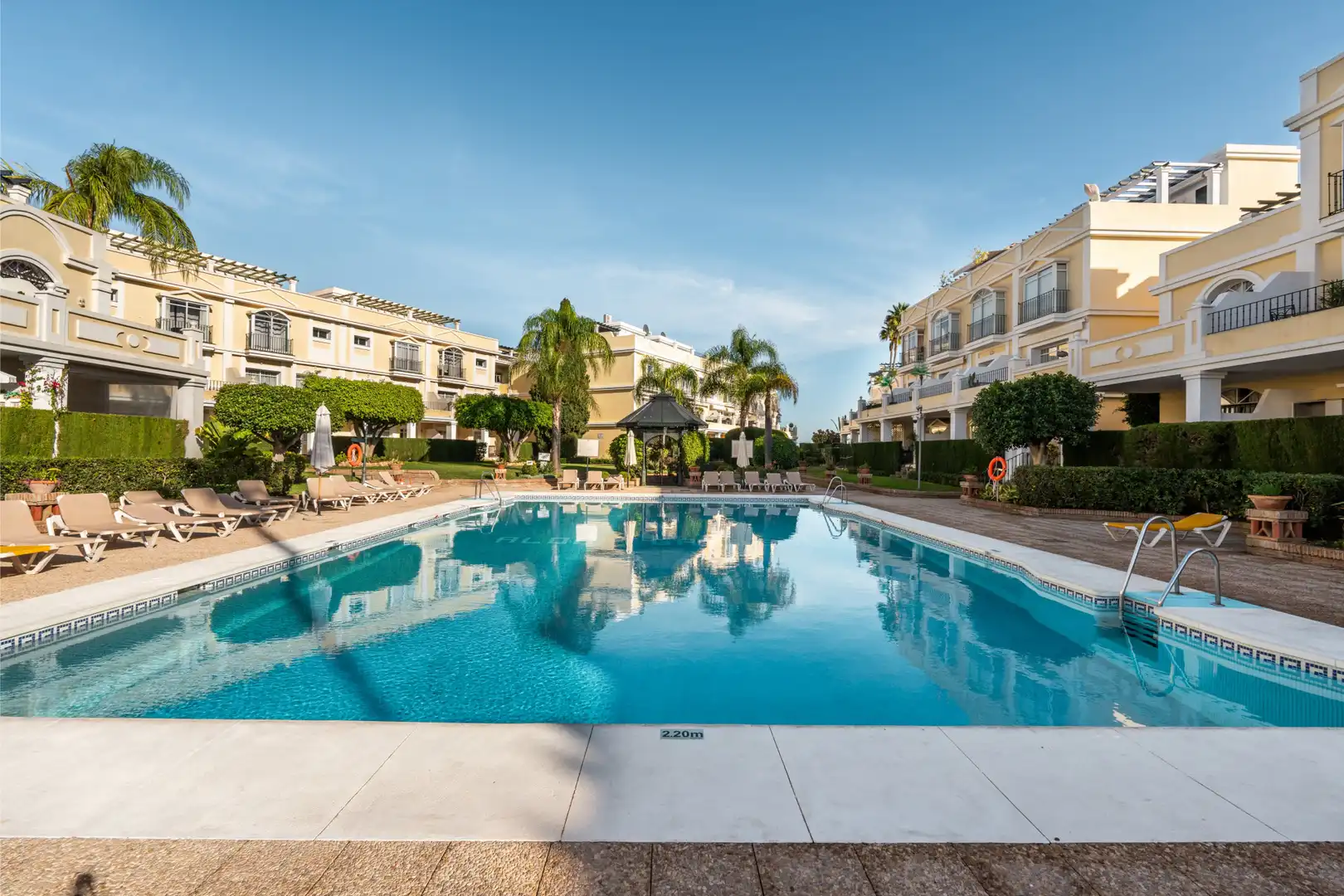 Penthouse with pool for sale in Marbella Centro, imagen 2