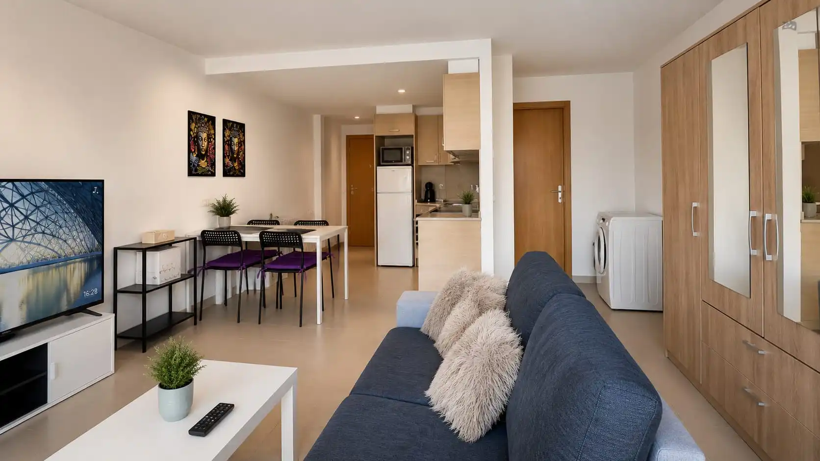 Living room of Study for sale in Girona