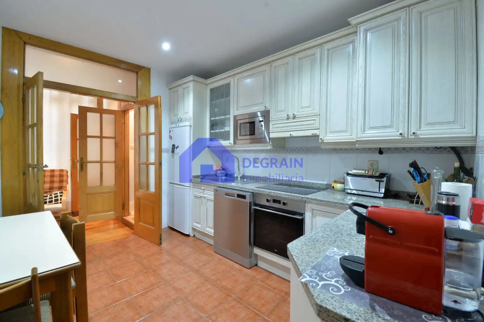 Cocina de Piso en venta en Oviedo  con Parquet, Terraza y Trastero