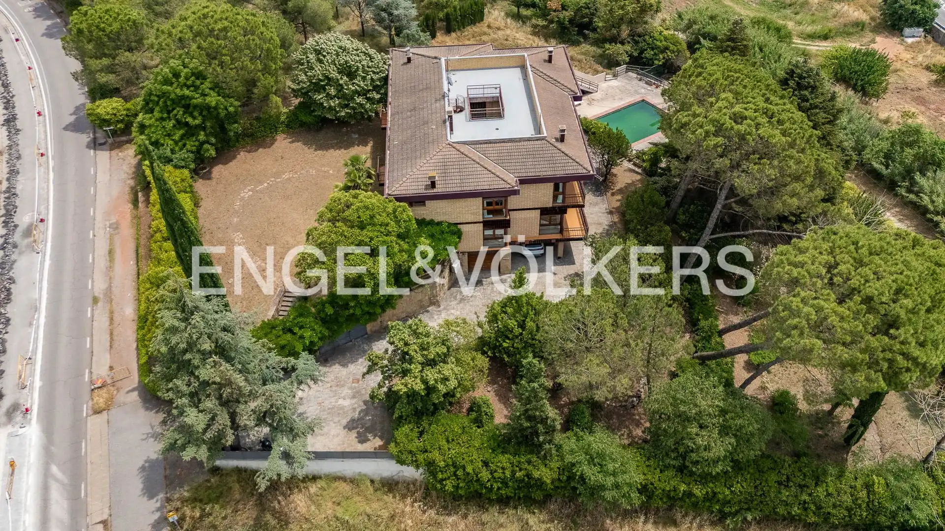 Vista exterior de Finca rústica en venda en Manresa amb Calefacció, Jardí privat i Terrassa
