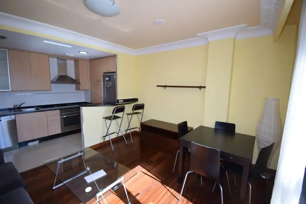Comedor de Apartamento en venta en A Coruña Capital  con Calefacción, Trastero y Amueblado