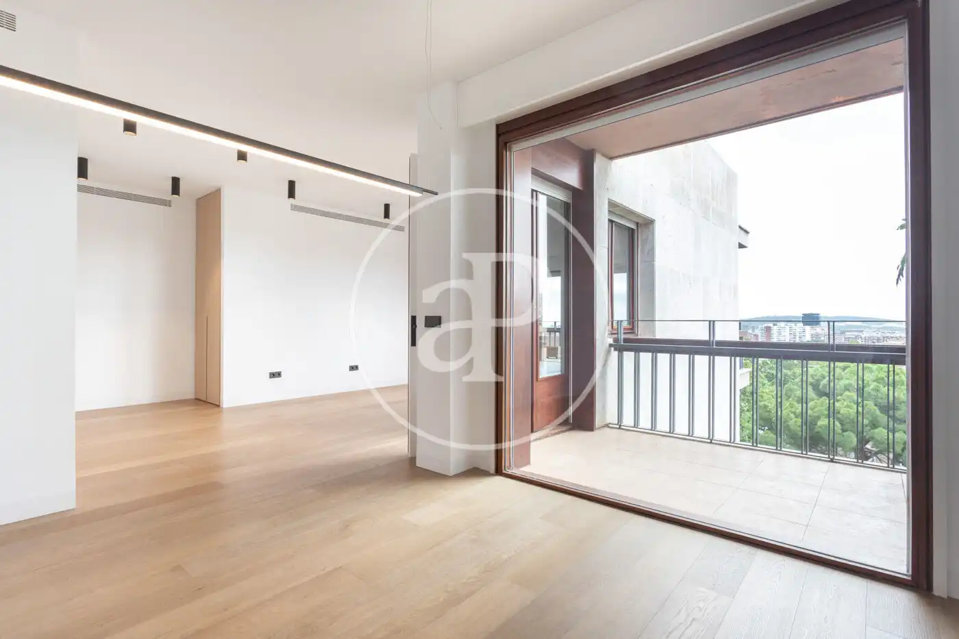 Sala de estar de Piso de alquiler en Barcelona con Aire acondicionado, Calefacción y Jardín privado