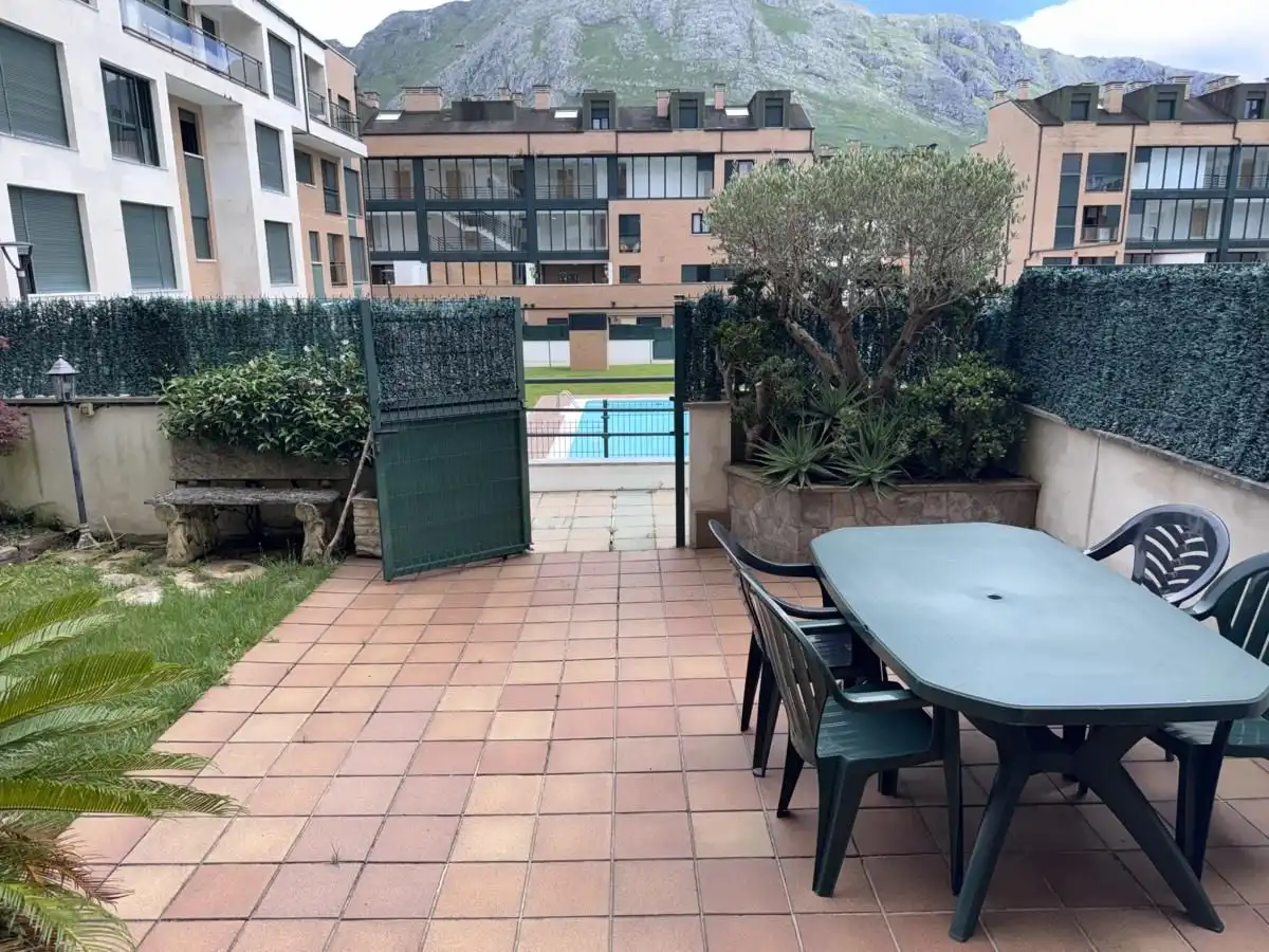 Terraza de Apartamento en venta en Llanes con Calefacción, Terraza y Trastero