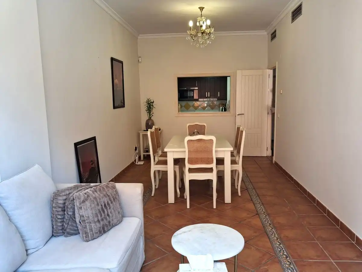 Apartament amb piscina en venda a Benahavís pueblo, imagen 10