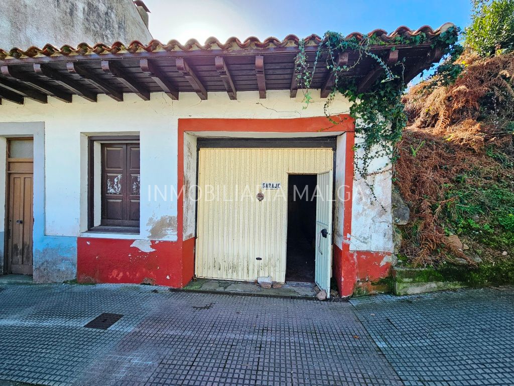 Vista exterior de Local en venda en Colunga
