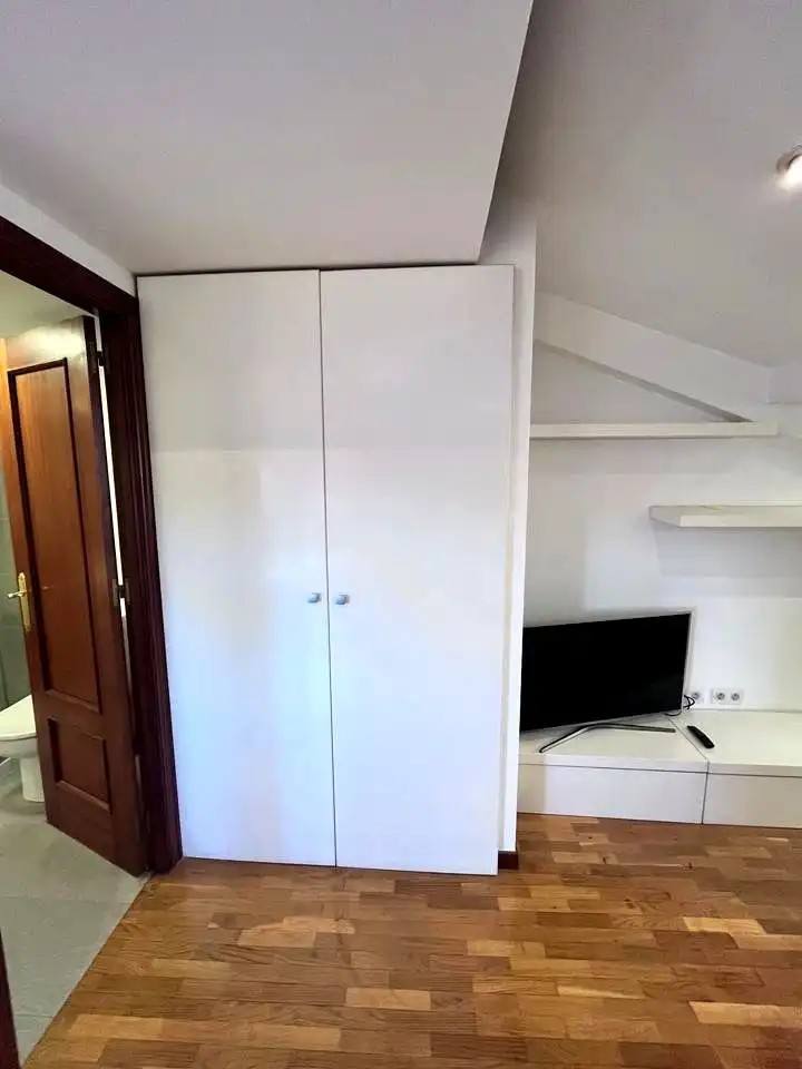 Habitación de Ático en venta en Vitoria - Gasteiz con Calefacción y Amueblado