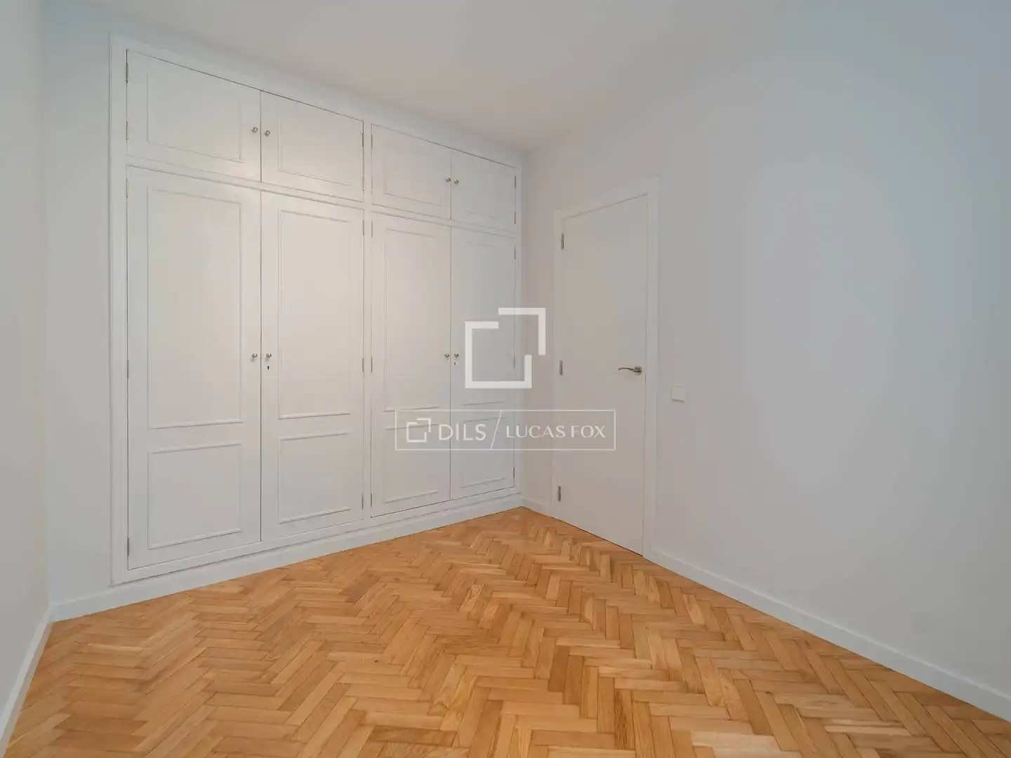 Dormitori de Pis de lloguer en Valencia amb Aire condicionat, Parquet i Terrassa