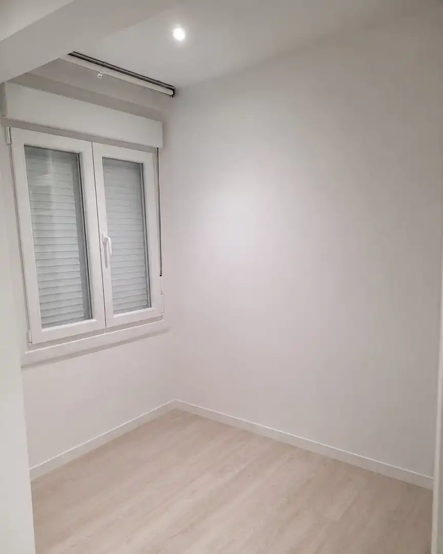 Habitación de Piso de alquiler en Vigo  con Calefacción, Parquet y Horno