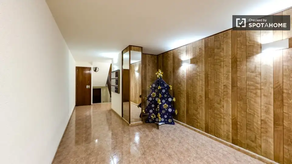 Flat for rent in Barcelona  with Air Conditioner, Heating and Furnished