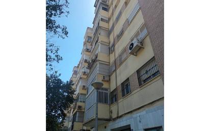 Exterior view of Flat to rent in  Sevilla Capital  with Air Conditioner, Heating and Furnished