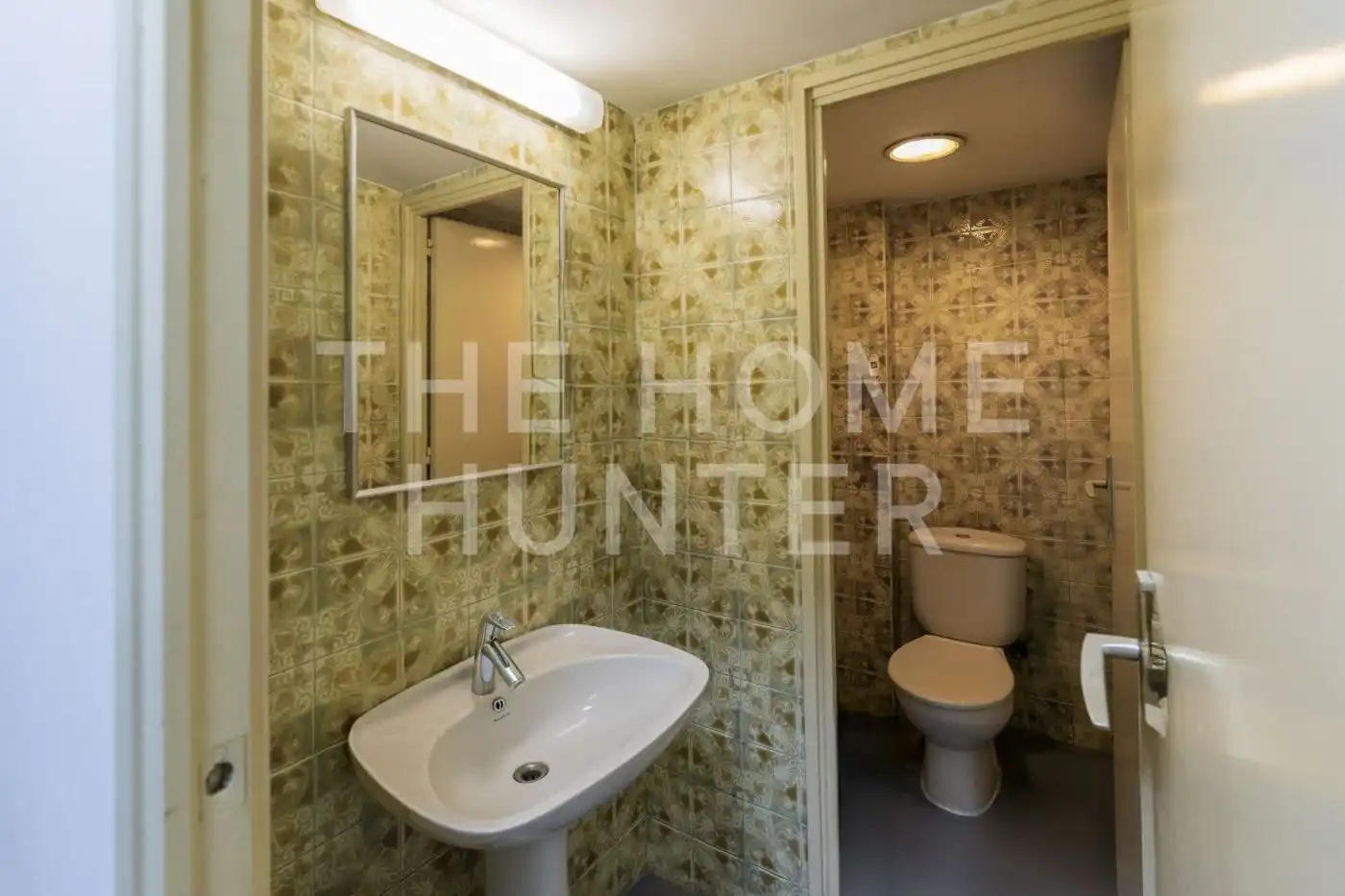 Baño de Oficina de alquiler en Barcelona con Trastero