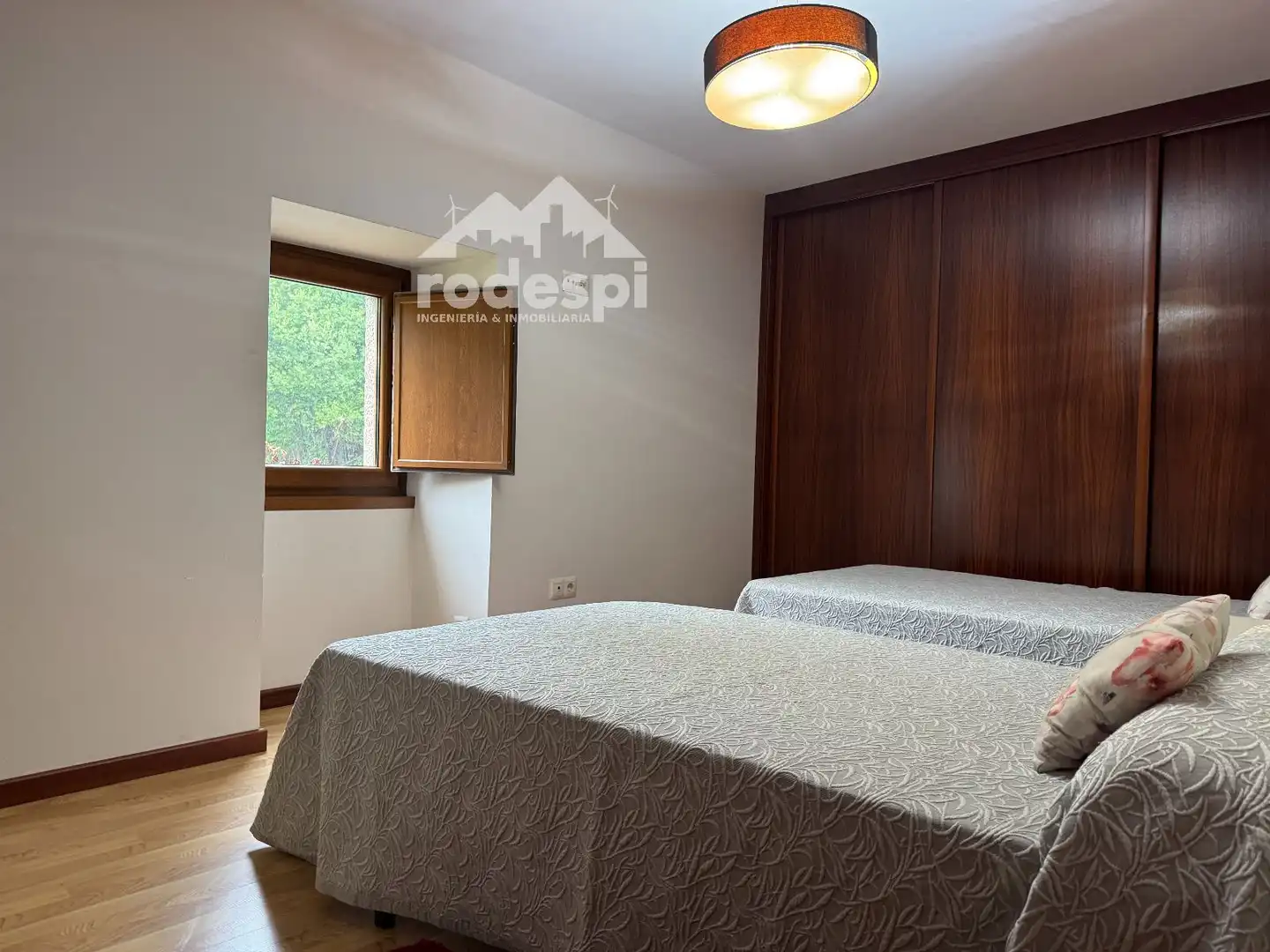 Schlafzimmer von Einfamilien-Reihenhaus zum Verkauf in Arbo mit Heizung, Abstellraum und Möbliert