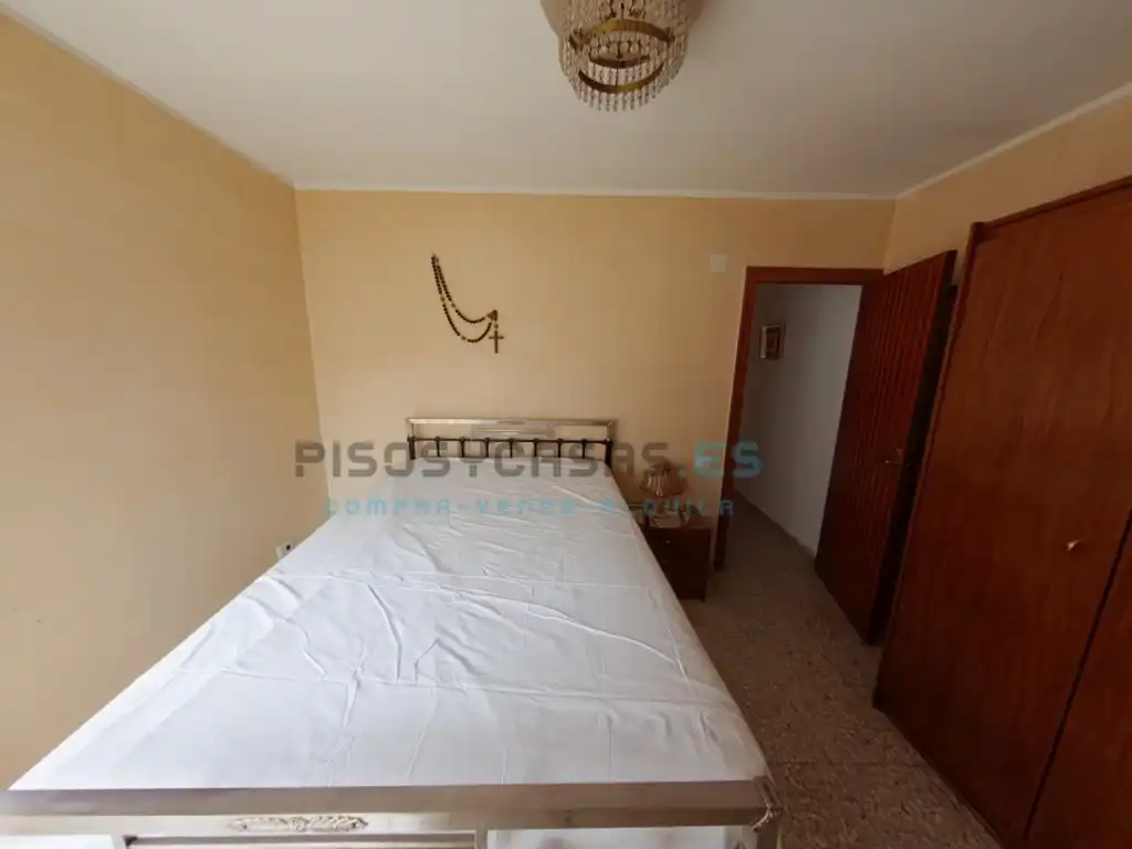 Dormitori de Casa o xalet en venda en Alfamén, Zaragoza