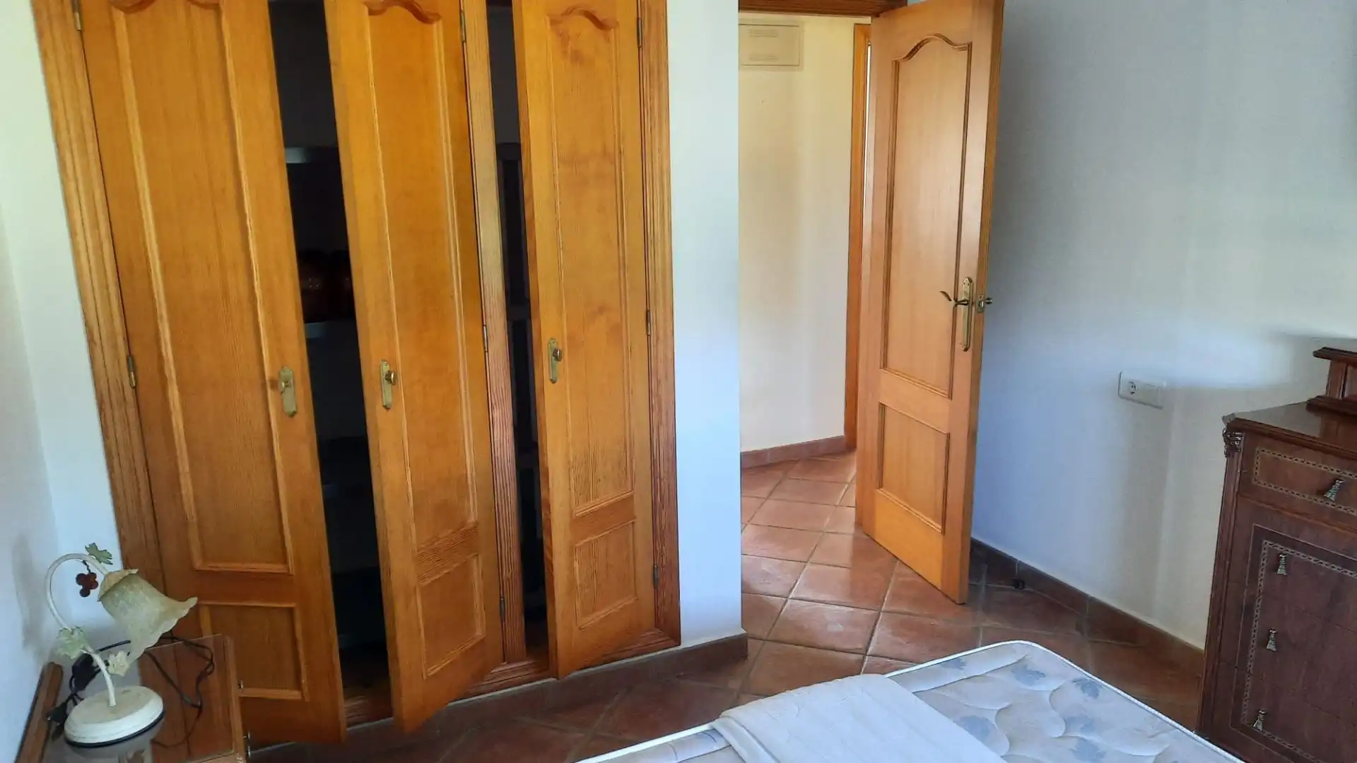 Dormitori de Finca rústica en venda en Benidoleig amb Jardí privat, Terrassa i Piscina