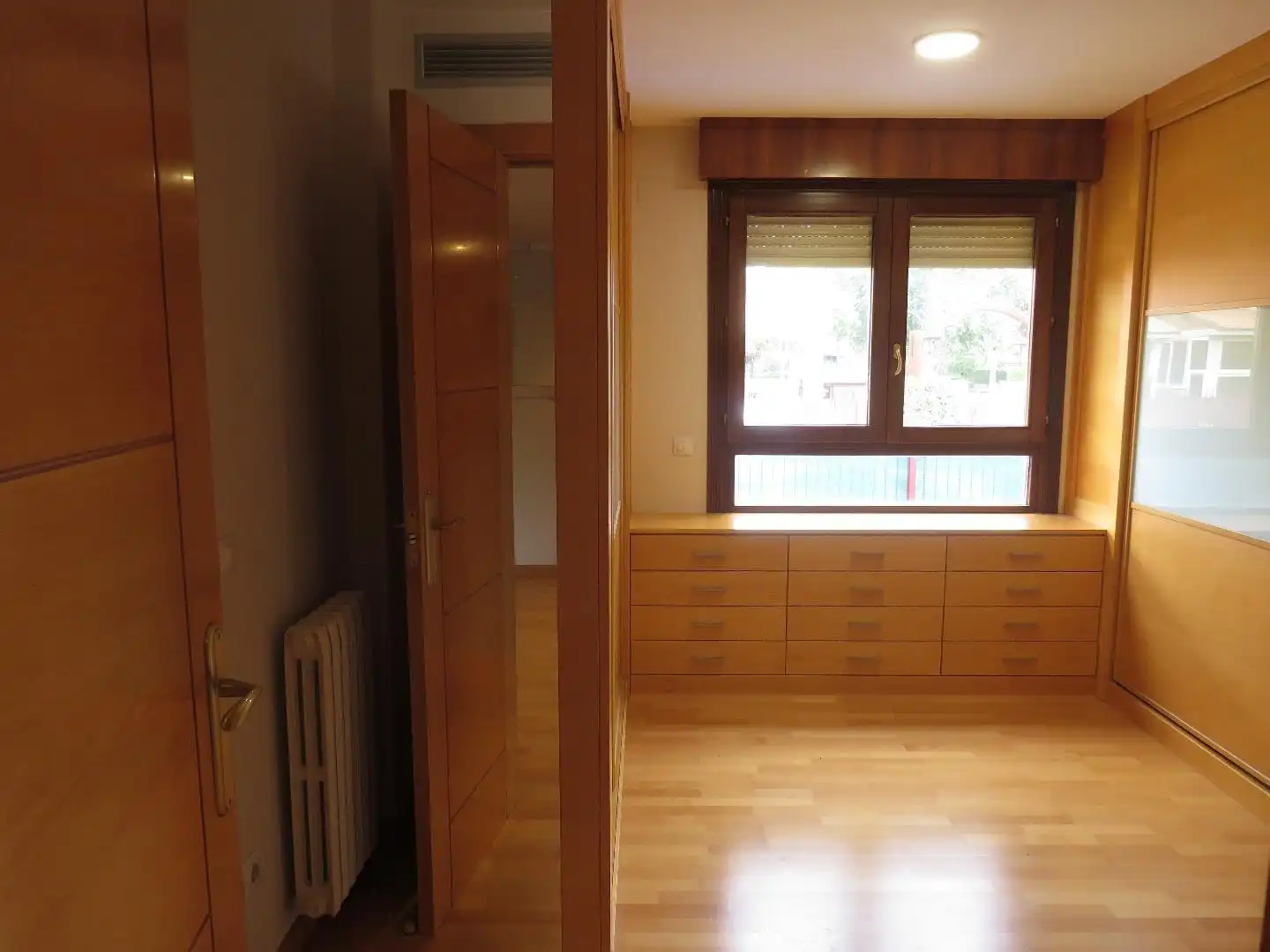 Bedroom of Detached homes for sale in Zaragoza  with Terrace, Storage room and Swimming Pool