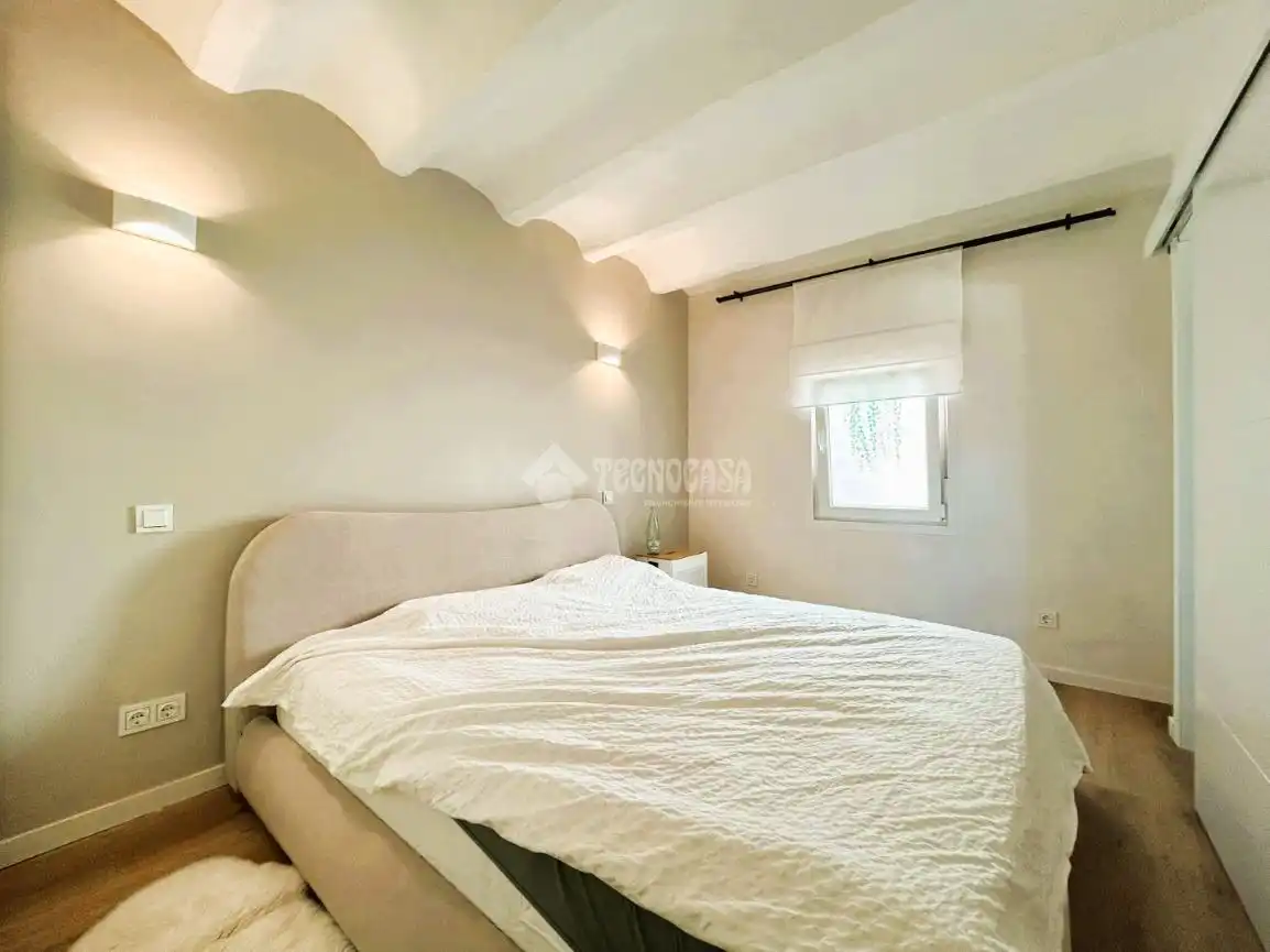 Habitación de Piso en venta en L'Hospitalet de Llobregat con Aire acondicionado, Terraza y Amueblado