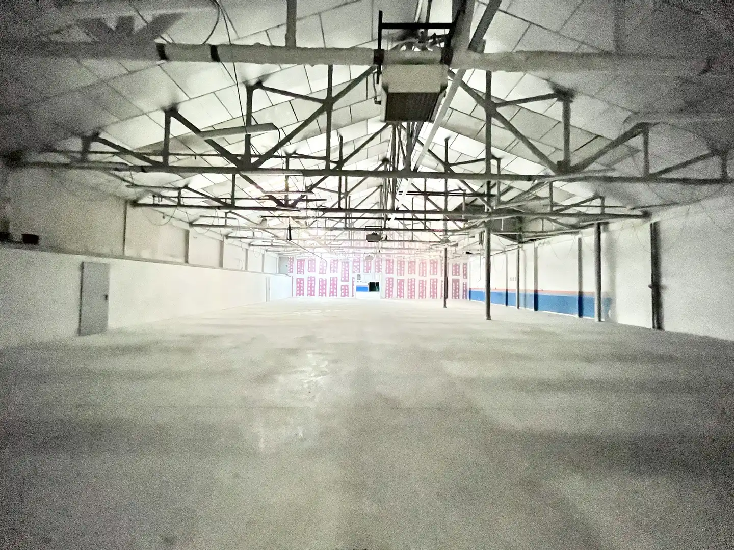 Nave industrial en alquiler en Carrer de Tucuman 8, imagen 4
