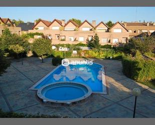 Piscina de Planta baixa de lloguer en Begues amb Calefacció, Jardí privat i Forn