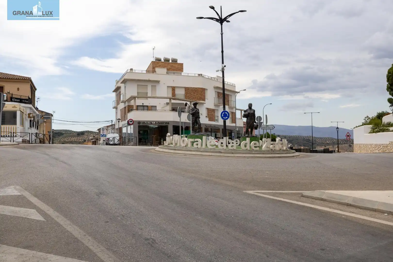 Vista exterior de Casa adosada en venda en Moraleda de Zafayona amb Aire condicionat, Calefacció i Terrassa