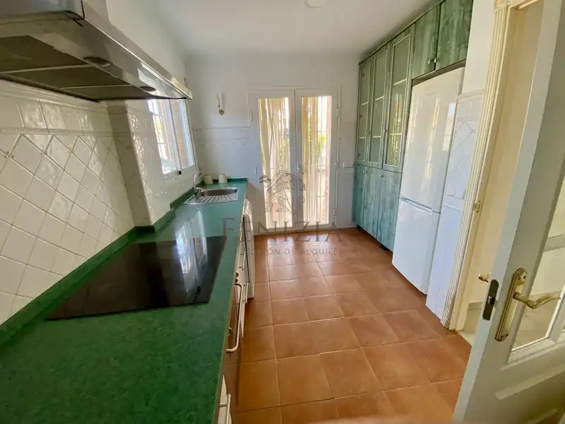 Kitchen of Detached homes for rent in El Puerto de Santa María  with Air Conditioner, Private garden and Storage room