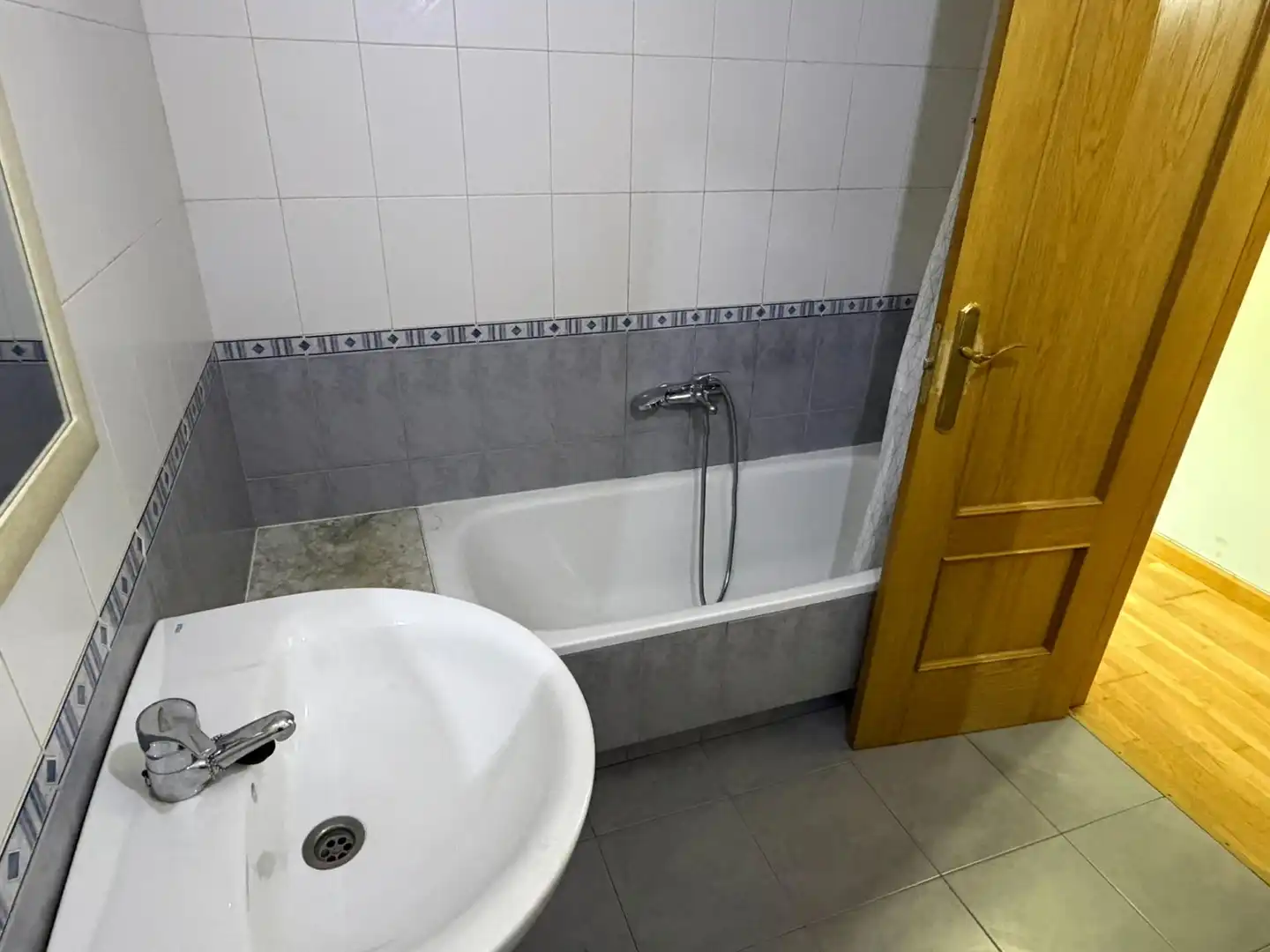 Bany de Pis en venda en Ponferrada amb Calefacció i Traster