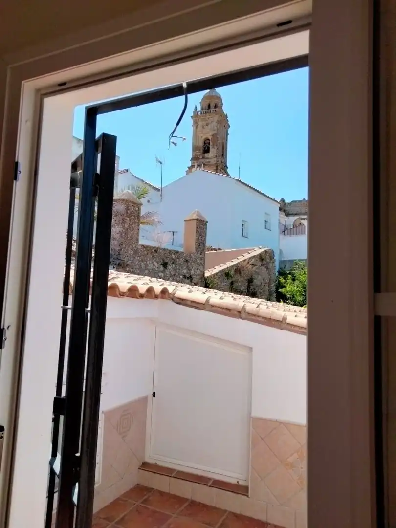 Vista exterior de Casa o xalet en venda en Medina Sidonia amb Aire condicionat i Terrassa