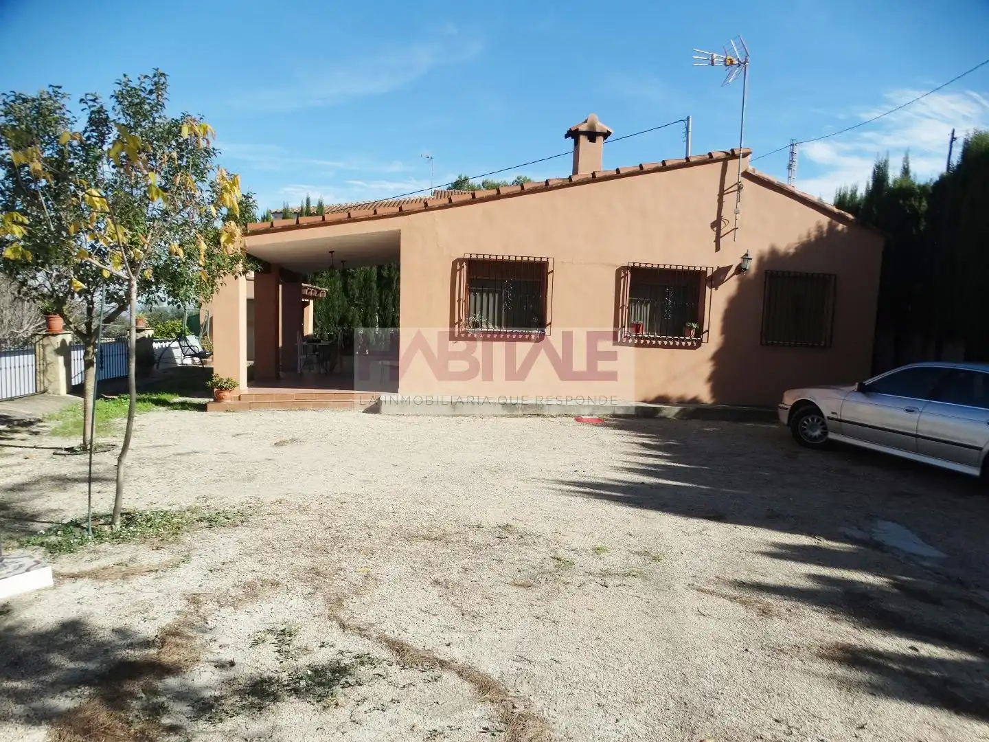 Vista exterior de Casa o xalet en venda en Xàtiva amb Terrassa, Traster i Piscina