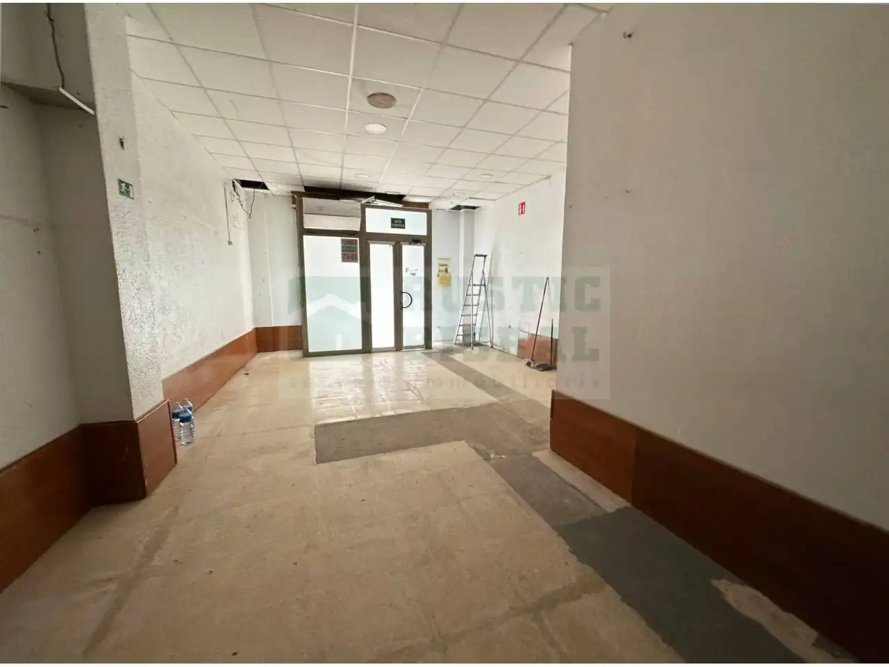 Local comercial de lloguer a La Bisbal d'Empordà, imagen 10