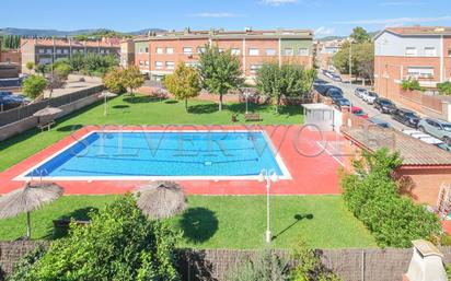 Swimming pool of Single-family semi-detached for sale in Gavà  with Air Conditioner and Terrace