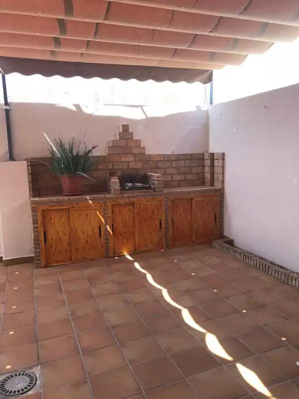Cocina de Casa adosada en venta en Valencina de la Concepción con Aire acondicionado, Calefacción y Terraza