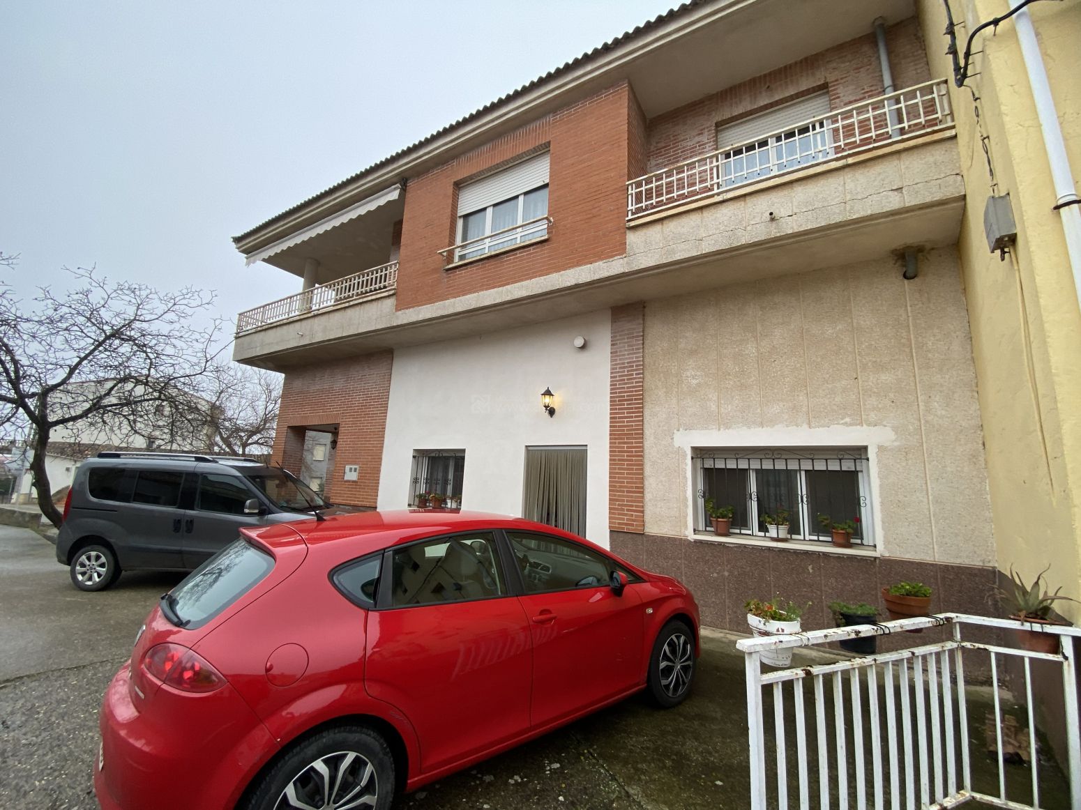 Vista exterior de Casa o xalet en venda en Lagunilla del Jubera amb Calefacció, Jardí privat i Terrassa