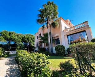 Jardí de Casa adosada en venda en Sotogrande amb Aire condicionat, Jardí privat i Piscina