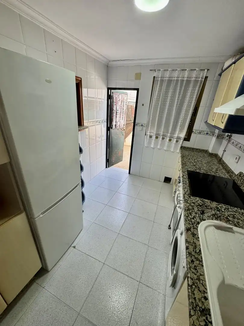 Cuina de Pis en venda en La Rinconada amb Aire condicionat i Traster