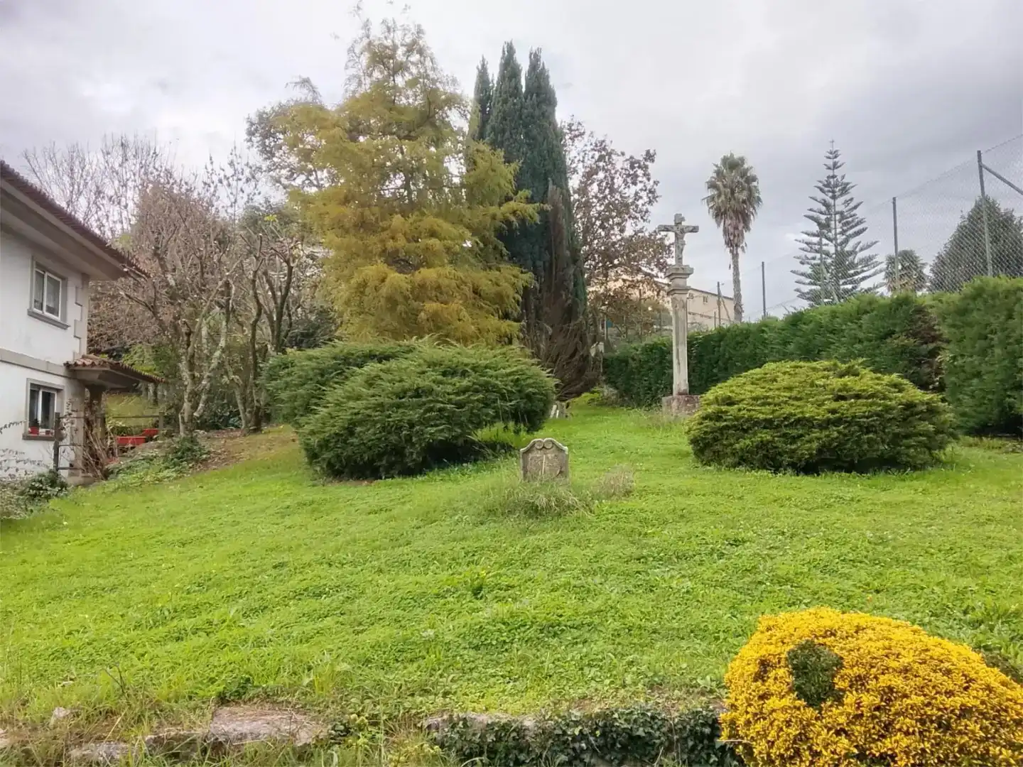 Casa o xalet en venda en Pontevedra Capital  amb Jardí privat, Traster i Piscina