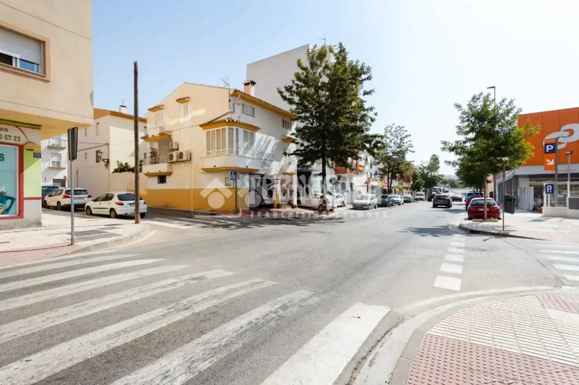 Vista exterior de Pis en venda en Vélez-Málaga amb Terrassa