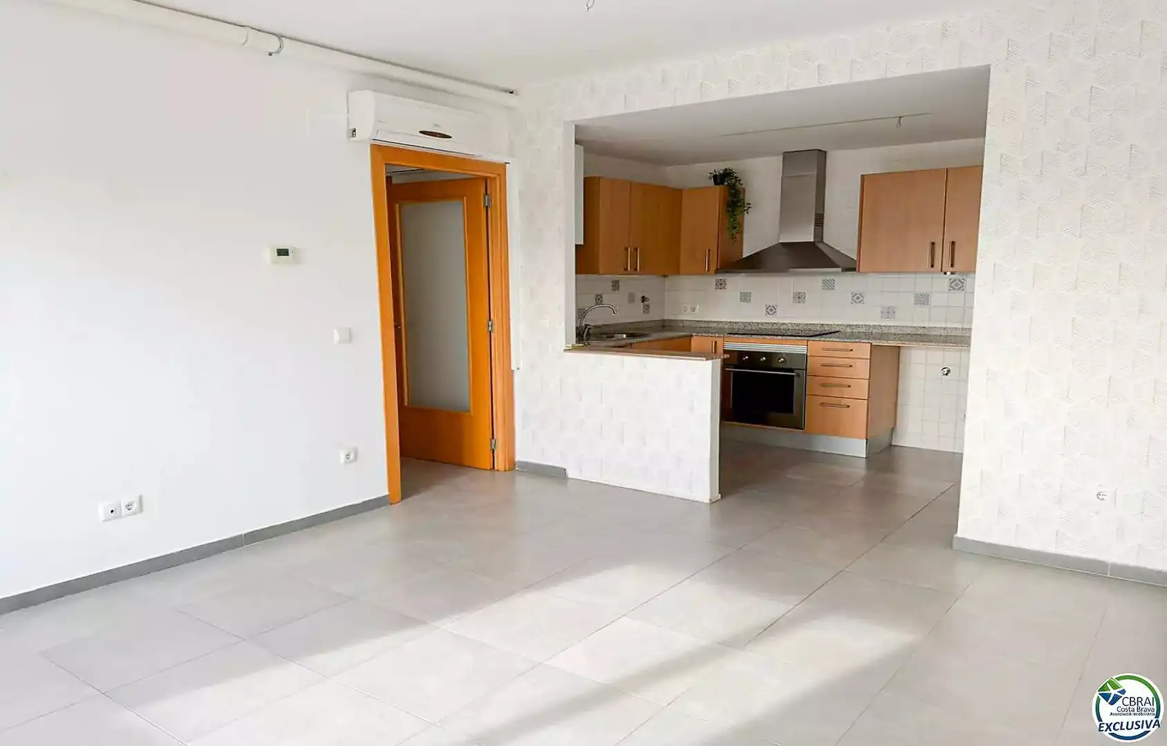Apartment with lift for sale in Calle Duana 12