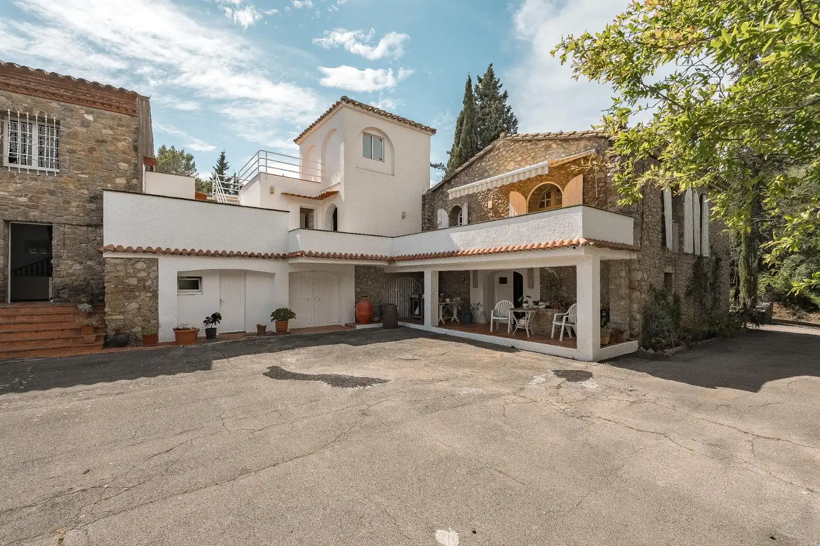 Vista exterior de Casa o chalet en venta en Cabanelles con Calefacción, Terraza y Balcón