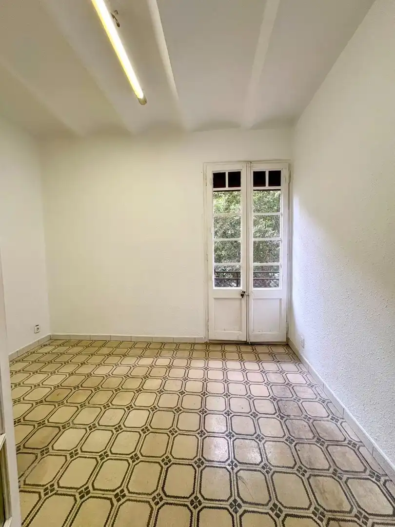 Piso en venta en Barcelona con Balcón