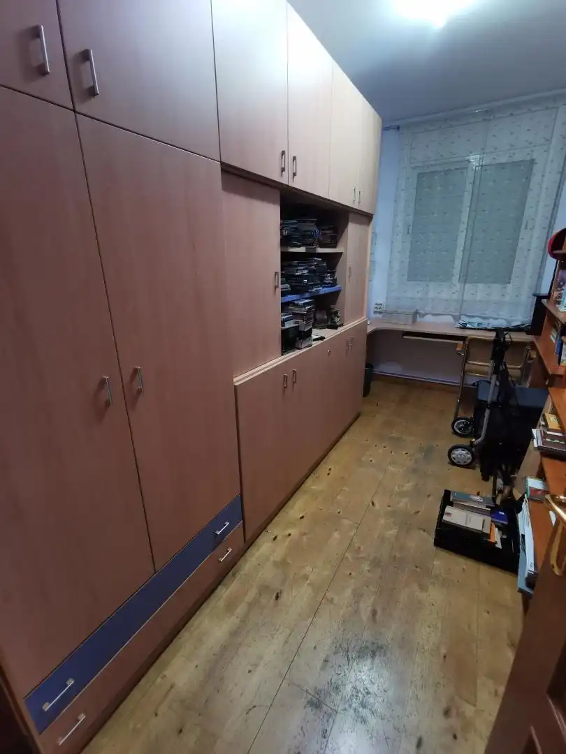 Piso en venta en Cornellà de Llobregat con Calefacción, Parquet y Balcón