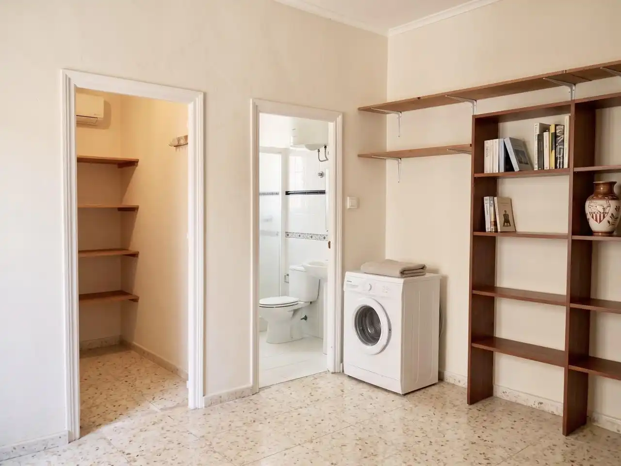 Bany de Casa o xalet en venda en Espartinas amb Aire condicionat, Jardí privat i Terrassa