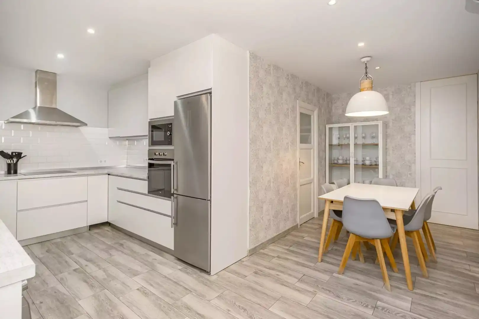 Kitchen of Flat for rent in Madrid  with Air Conditioner, Heating and Terrace
