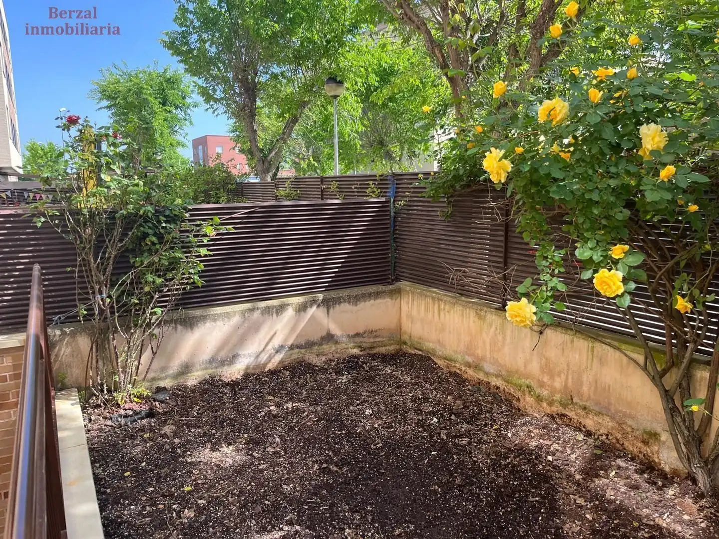 Garten von Erdgeschoss zum Verkauf in Lardero mit Heizung, Privatgarten und Gemeinschaftspool