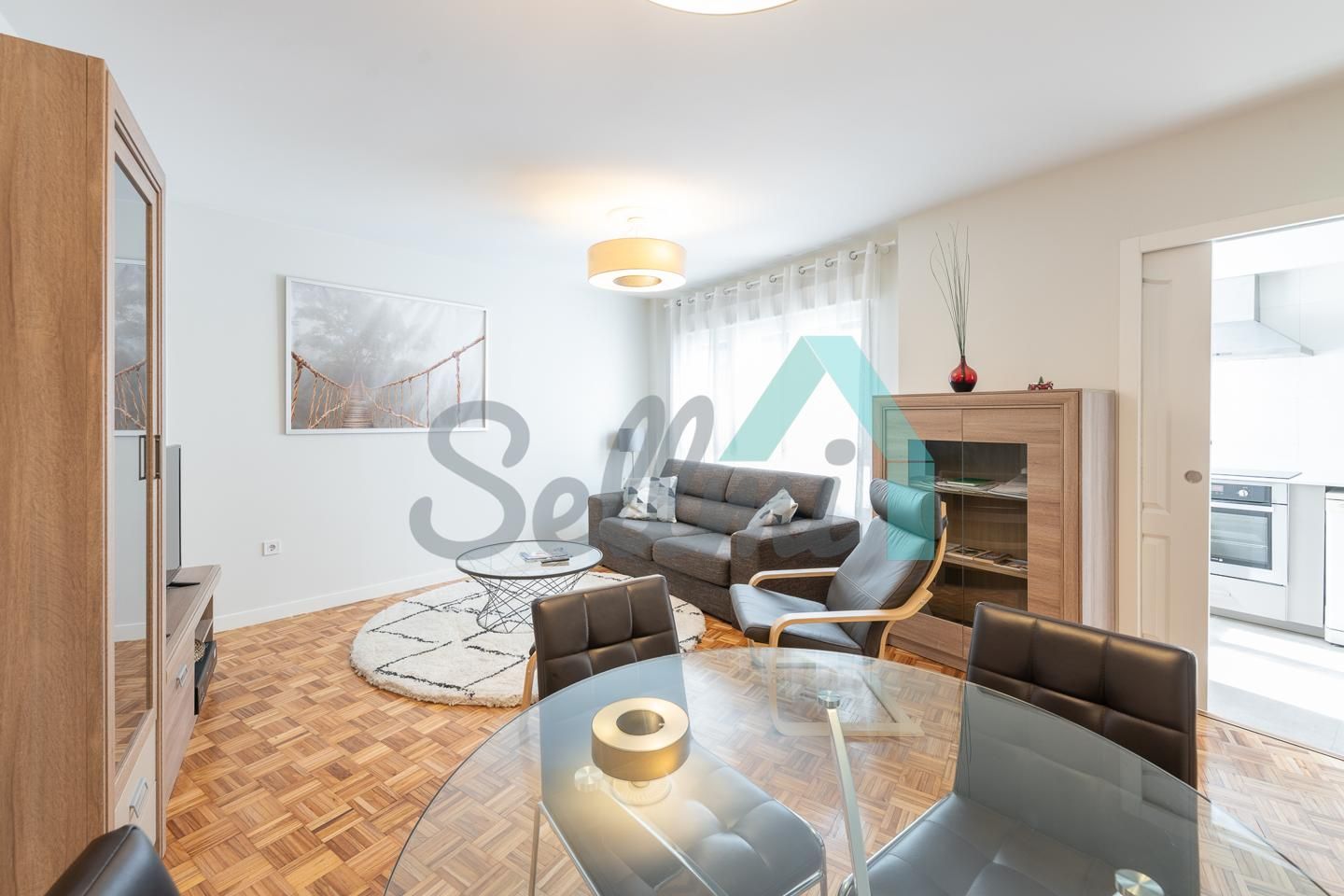 Sala de estar de Piso en venta en Oviedo  con Calefacción, Parquet y Amueblado