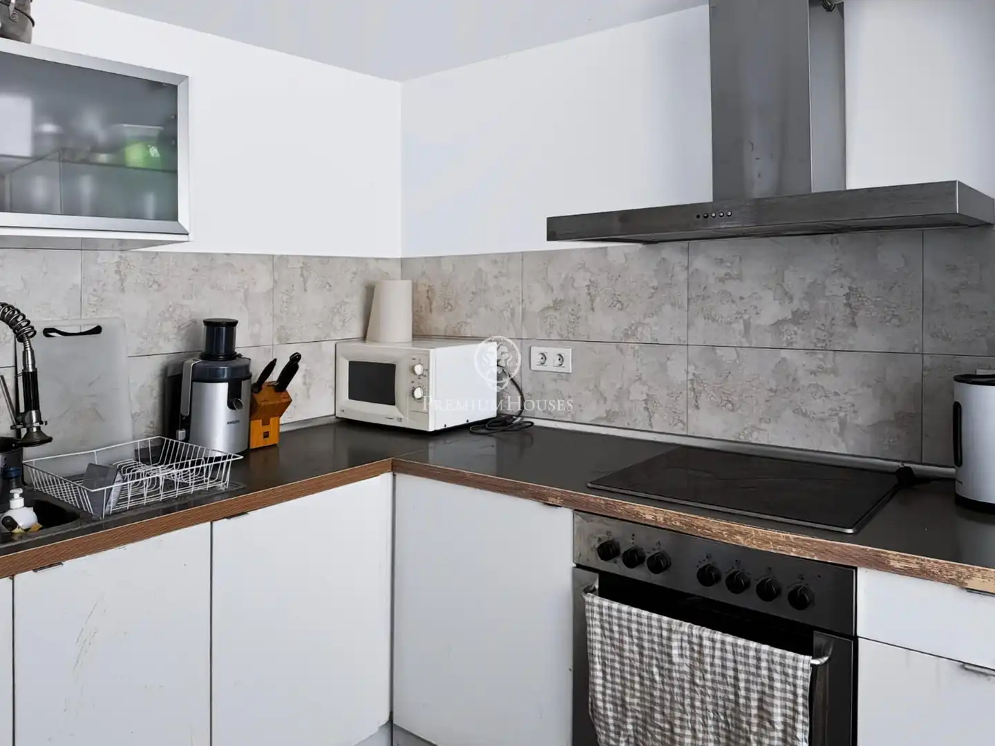 Küche von Wohnung zum Verkauf in Barcelona mit Klimaanlage
