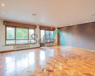 Living room of Flat to rent in Oviedo   with Heating, Parquet flooring and Terrace