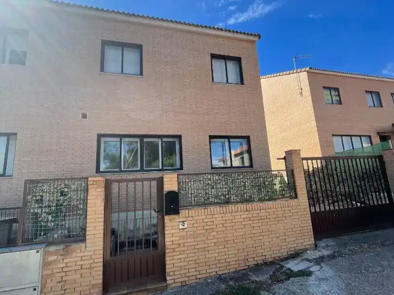 Vista exterior de Piso en venta en Villacastín con Jardín privado