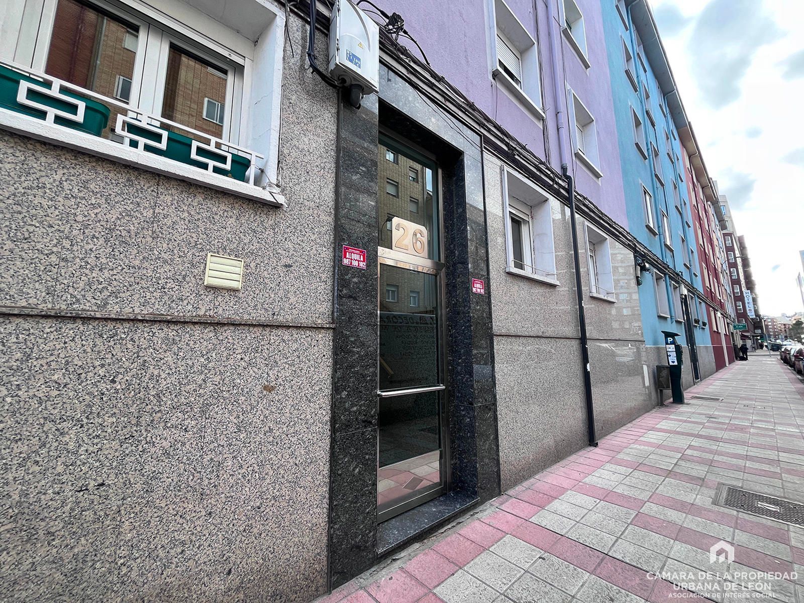 Exterior view of Flat for sale in León Capital 